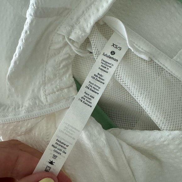 Seek Vistas half zip jacket in white from lululemon! - Picture 4 of 5